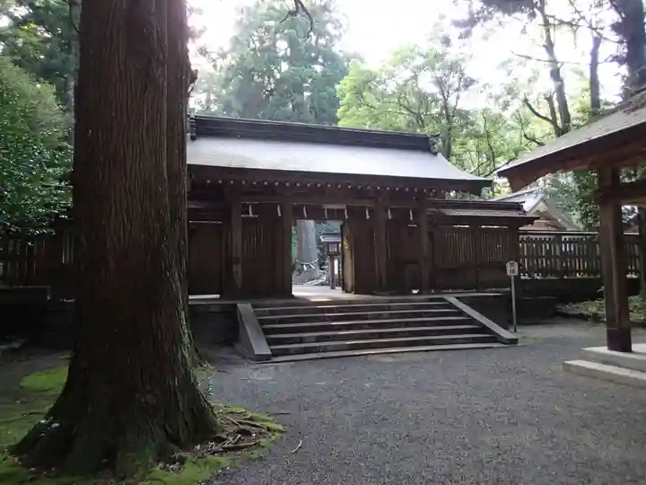 狭野神社の山門・神門