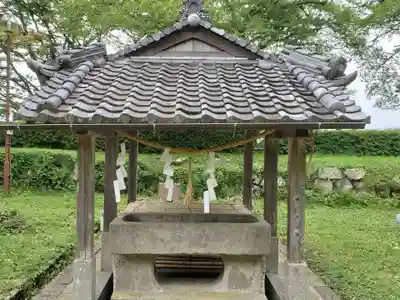 青山神社の手水舎