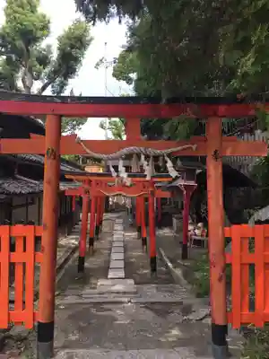 瓢箪山稲荷神社の鳥居