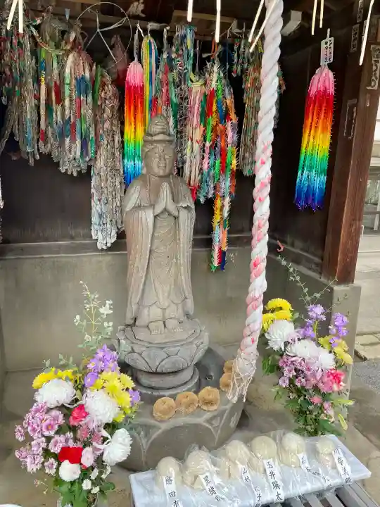 正覚寺の{uncategorized: "未分類", other: "その他", undefined: "問題あり", building: "その他建物", grave: "お墓", sacred_gate: "鳥居", guardian: "狛犬", statue: "像", buddha: "仏像", history: "歴史", nature: "自然", garden: "庭園", animal: "動物", pagoda: "塔", temizu: "手水舎", mountain_gate: "山門・神門", sanctuary: "本殿・本堂", subordinate: "末社・摂社", art: "芸術", scenery: "景色", jizo: "地蔵", ema: "絵馬", goshuin: "御朱印", omikuji: "おみくじ", items: "授与品その他", amulet: "お守り", goshuincho: "御朱印帳", eats: "食事", festival: "お祭り", votive_dance: "神楽", shichigosan: "七五三参", wedding: "結婚式", experience: "体験その他", initially: "初詣", around: "周辺", anti_infection: "感染症対策"}