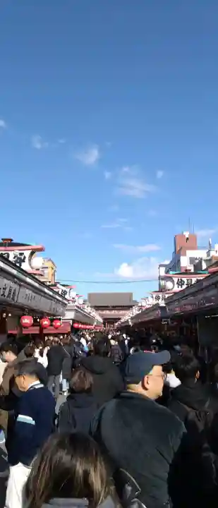 浅草寺の{uncategorized: "未分類", other: "その他", undefined: "問題あり", building: "その他建物", grave: "お墓", sacred_gate: "鳥居", guardian: "狛犬", statue: "像", buddha: "仏像", history: "歴史", nature: "自然", garden: "庭園", animal: "動物", pagoda: "塔", temizu: "手水舎", mountain_gate: "山門・神門", sanctuary: "本殿・本堂", subordinate: "末社・摂社", art: "芸術", scenery: "景色", jizo: "地蔵", ema: "絵馬", goshuin: "御朱印", omikuji: "おみくじ", items: "授与品その他", amulet: "お守り", goshuincho: "御朱印帳", eats: "食事", festival: "お祭り", votive_dance: "神楽", shichigosan: "七五三参", wedding: "結婚式", experience: "体験その他", initially: "初詣", around: "周辺", anti_infection: "感染症対策"}