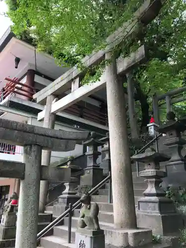 王子稲荷神社の鳥居