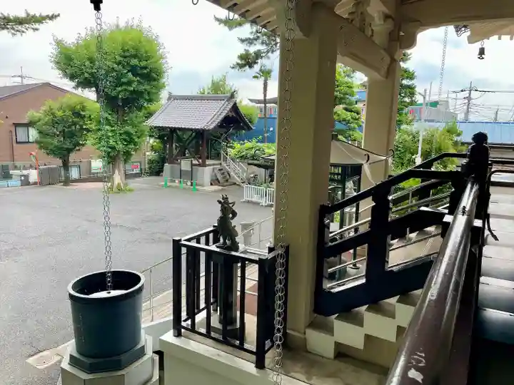 医王寺の本殿・本堂