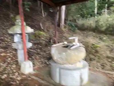 聽部神社(聴部神社)の手水舎