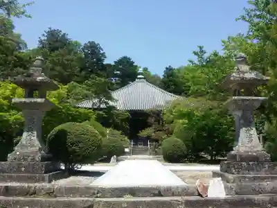 石峯寺の本殿・本堂