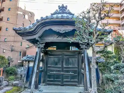 聖運寺の山門