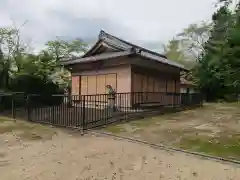 神明社の本殿