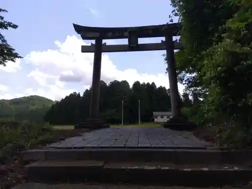 長岡神社・八幡神社・天御布須麻神社(福井県)