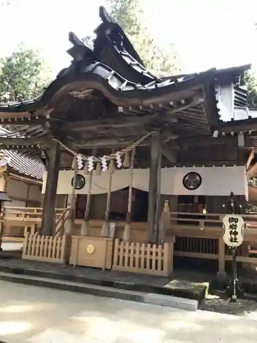 御岩神社の本殿・本堂