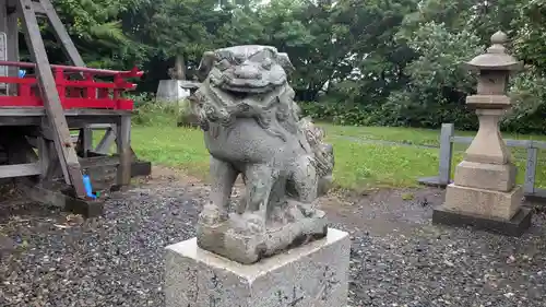 苫前神社の狛犬