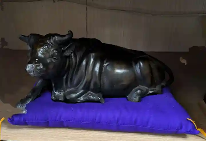 彌彦神社 (伊夜日子神社)の像