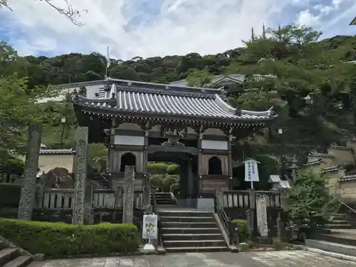 薬王寺の山門・神門