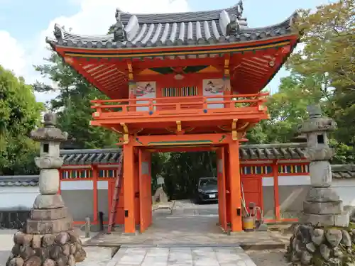 保壽院（保寿院）の山門