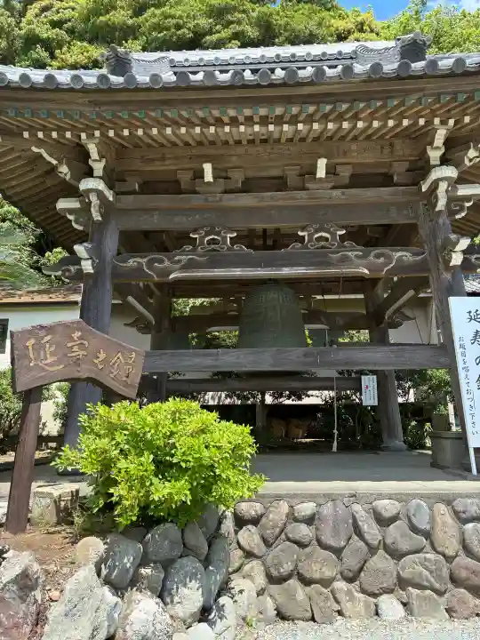龍口寺の{uncategorized: "未分類", other: "その他", undefined: "問題あり", building: "その他建物", grave: "お墓", sacred_gate: "鳥居", guardian: "狛犬", statue: "像", buddha: "仏像", history: "歴史", nature: "自然", garden: "庭園", animal: "動物", pagoda: "塔", temizu: "手水舎", mountain_gate: "山門・神門", sanctuary: "本殿・本堂", subordinate: "末社・摂社", art: "芸術", scenery: "景色", jizo: "地蔵", ema: "絵馬", goshuin: "御朱印", omikuji: "おみくじ", items: "授与品その他", amulet: "お守り", goshuincho: "御朱印帳", eats: "食事", festival: "お祭り", votive_dance: "神楽", shichigosan: "七五三参", wedding: "結婚式", experience: "体験その他", initially: "初詣", around: "周辺", anti_infection: "感染症対策"}