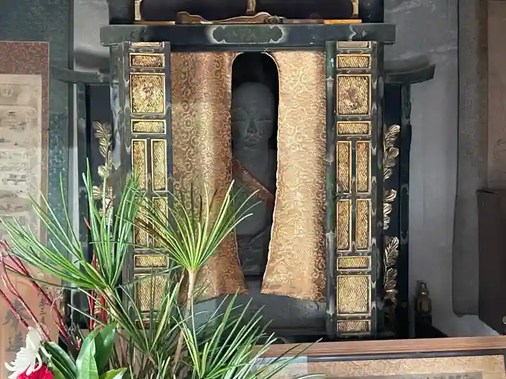 弘法井戸の{uncategorized: "未分類", other: "その他", undefined: "問題あり", building: "その他建物", grave: "お墓", sacred_gate: "鳥居", guardian: "狛犬", statue: "像", buddha: "仏像", history: "歴史", nature: "自然", garden: "庭園", animal: "動物", pagoda: "塔", temizu: "手水舎", mountain_gate: "山門・神門", sanctuary: "本殿・本堂", subordinate: "末社・摂社", art: "芸術", scenery: "景色", jizo: "地蔵", ema: "絵馬", goshuin: "御朱印", omikuji: "おみくじ", items: "授与品その他", amulet: "お守り", goshuincho: "御朱印帳", eats: "食事", festival: "お祭り", votive_dance: "神楽", shichigosan: "七五三参", wedding: "結婚式", experience: "体験その他", initially: "初詣", around: "周辺", anti_infection: "感染症対策"}