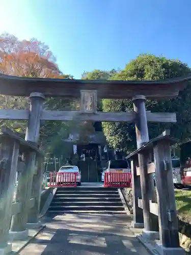 高尾山麓氷川神社の鳥居