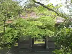 多禰寺の山門