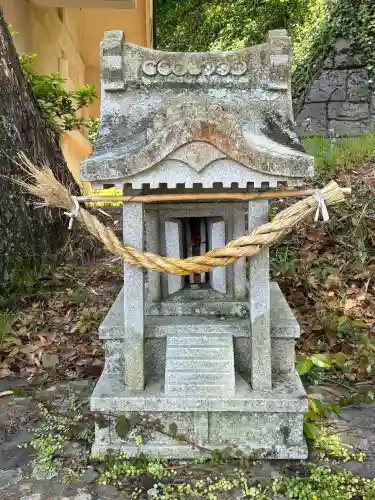 土肥神社の{uncategorized: "未分類", other: "その他", undefined: "問題あり", building: "その他建物", grave: "お墓", sacred_gate: "鳥居", guardian: "狛犬", statue: "像", buddha: "仏像", history: "歴史", nature: "自然", garden: "庭園", animal: "動物", pagoda: "塔", temizu: "手水舎", mountain_gate: "山門・神門", sanctuary: "本殿・本堂", subordinate: "末社・摂社", art: "芸術", scenery: "景色", jizo: "地蔵", ema: "絵馬", goshuin: "御朱印", omikuji: "おみくじ", items: "授与品その他", amulet: "お守り", goshuincho: "御朱印帳", eats: "食事", festival: "お祭り", votive_dance: "神楽", shichigosan: "七五三参", wedding: "結婚式", experience: "体験その他", initially: "初詣", around: "周辺", anti_infection: "感染症対策"}