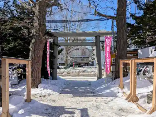 札幌諏訪神社の鳥居
