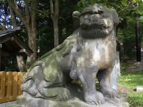 士別神社の狛犬