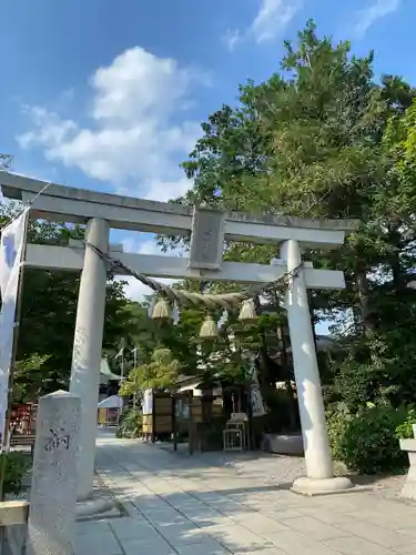 鎮守氷川神社の鳥居