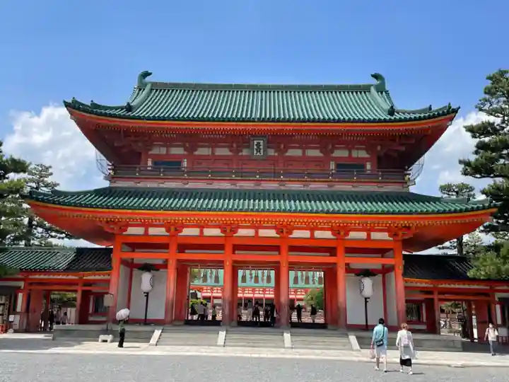 平安神宮の山門・神門