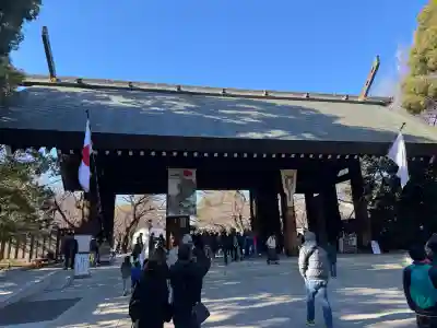 靖國神社の{uncategorized: "未分類", other: "その他", undefined: "問題あり", building: "その他建物", grave: "お墓", sacred_gate: "鳥居", guardian: "狛犬", statue: "像", buddha: "仏像", history: "歴史", nature: "自然", garden: "庭園", animal: "動物", pagoda: "塔", temizu: "手水舎", mountain_gate: "山門・神門", sanctuary: "本殿・本堂", subordinate: "末社・摂社", art: "芸術", scenery: "景色", jizo: "地蔵", ema: "絵馬", goshuin: "御朱印", omikuji: "おみくじ", items: "授与品その他", amulet: "お守り", goshuincho: "御朱印帳", eats: "食事", festival: "お祭り", votive_dance: "神楽", shichigosan: "七五三参", wedding: "結婚式", experience: "体験その他", initially: "初詣", around: "周辺", anti_infection: "感染症対策"}