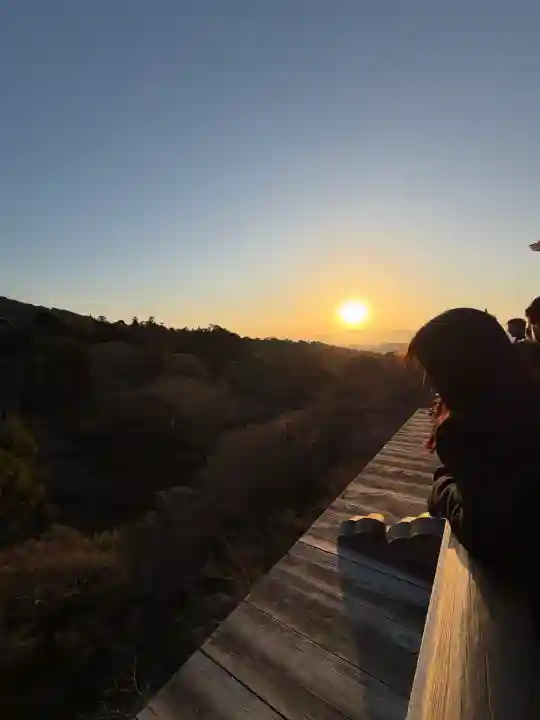 清水寺の{uncategorized: "未分類", other: "その他", undefined: "問題あり", building: "その他建物", grave: "お墓", sacred_gate: "鳥居", guardian: "狛犬", statue: "像", buddha: "仏像", history: "歴史", nature: "自然", garden: "庭園", animal: "動物", pagoda: "塔", temizu: "手水舎", mountain_gate: "山門・神門", sanctuary: "本殿・本堂", subordinate: "末社・摂社", art: "芸術", scenery: "景色", jizo: "地蔵", ema: "絵馬", goshuin: "御朱印", omikuji: "おみくじ", items: "授与品その他", amulet: "お守り", goshuincho: "御朱印帳", eats: "食事", festival: "お祭り", votive_dance: "神楽", shichigosan: "七五三参", wedding: "結婚式", experience: "体験その他", initially: "初詣", around: "周辺", anti_infection: "感染症対策"}