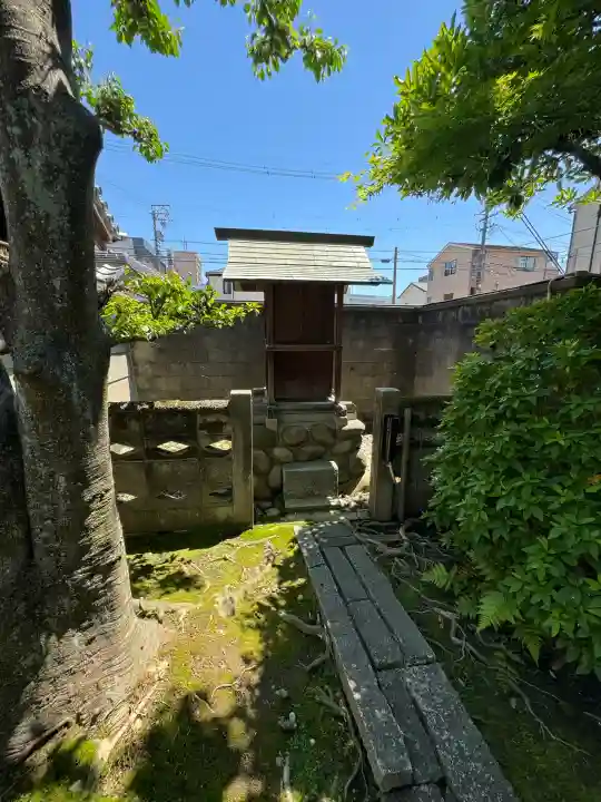 海福寺の{uncategorized: "未分類", other: "その他", undefined: "問題あり", building: "その他建物", grave: "お墓", sacred_gate: "鳥居", guardian: "狛犬", statue: "像", buddha: "仏像", history: "歴史", nature: "自然", garden: "庭園", animal: "動物", pagoda: "塔", temizu: "手水舎", mountain_gate: "山門・神門", sanctuary: "本殿・本堂", subordinate: "末社・摂社", art: "芸術", scenery: "景色", jizo: "地蔵", ema: "絵馬", goshuin: "御朱印", omikuji: "おみくじ", items: "授与品その他", amulet: "お守り", goshuincho: "御朱印帳", eats: "食事", festival: "お祭り", votive_dance: "神楽", shichigosan: "七五三参", wedding: "結婚式", experience: "体験その他", initially: "初詣", around: "周辺", anti_infection: "感染症対策"}