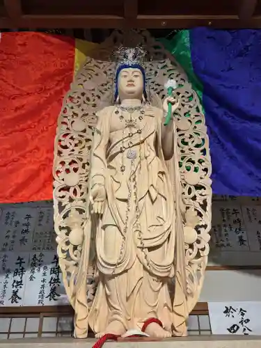 伊勢の国 四天王寺の{uncategorized: "未分類", other: "その他", undefined: "問題あり", building: "その他建物", grave: "お墓", sacred_gate: "鳥居", guardian: "狛犬", statue: "像", buddha: "仏像", history: "歴史", nature: "自然", garden: "庭園", animal: "動物", pagoda: "塔", temizu: "手水舎", mountain_gate: "山門・神門", sanctuary: "本殿・本堂", subordinate: "末社・摂社", art: "芸術", scenery: "景色", jizo: "地蔵", ema: "絵馬", goshuin: "御朱印", omikuji: "おみくじ", items: "授与品その他", amulet: "お守り", goshuincho: "御朱印帳", eats: "食事", festival: "お祭り", votive_dance: "神楽", shichigosan: "七五三参", wedding: "結婚式", experience: "体験その他", initially: "初詣", around: "周辺", anti_infection: "感染症対策"}