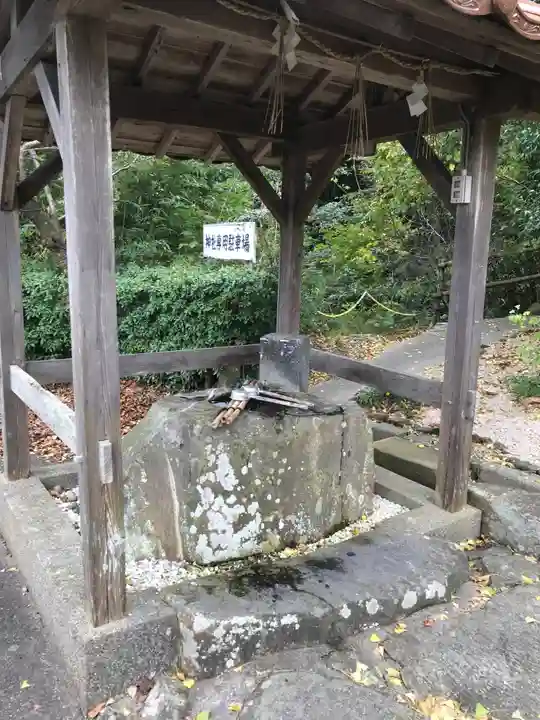 山代神社の手水舎