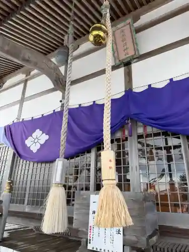 鹿部稲荷神社の{uncategorized: "未分類", other: "その他", undefined: "問題あり", building: "その他建物", grave: "お墓", sacred_gate: "鳥居", guardian: "狛犬", statue: "像", buddha: "仏像", history: "歴史", nature: "自然", garden: "庭園", animal: "動物", pagoda: "塔", temizu: "手水舎", mountain_gate: "山門・神門", sanctuary: "本殿・本堂", subordinate: "末社・摂社", art: "芸術", scenery: "景色", jizo: "地蔵", ema: "絵馬", goshuin: "御朱印", omikuji: "おみくじ", items: "授与品その他", amulet: "お守り", goshuincho: "御朱印帳", eats: "食事", festival: "お祭り", votive_dance: "神楽", shichigosan: "七五三参", wedding: "結婚式", experience: "体験その他", initially: "初詣", around: "周辺", anti_infection: "感染症対策"}