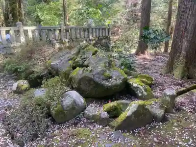 山神社の{uncategorized: "未分類", other: "その他", undefined: "問題あり", building: "その他建物", grave: "お墓", sacred_gate: "鳥居", guardian: "狛犬", statue: "像", buddha: "仏像", history: "歴史", nature: "自然", garden: "庭園", animal: "動物", pagoda: "塔", temizu: "手水舎", mountain_gate: "山門・神門", sanctuary: "本殿・本堂", subordinate: "末社・摂社", art: "芸術", scenery: "景色", jizo: "地蔵", ema: "絵馬", goshuin: "御朱印", omikuji: "おみくじ", items: "授与品その他", amulet: "お守り", goshuincho: "御朱印帳", eats: "食事", festival: "お祭り", votive_dance: "神楽", shichigosan: "七五三参", wedding: "結婚式", experience: "体験その他", initially: "初詣", around: "周辺", anti_infection: "感染症対策"}