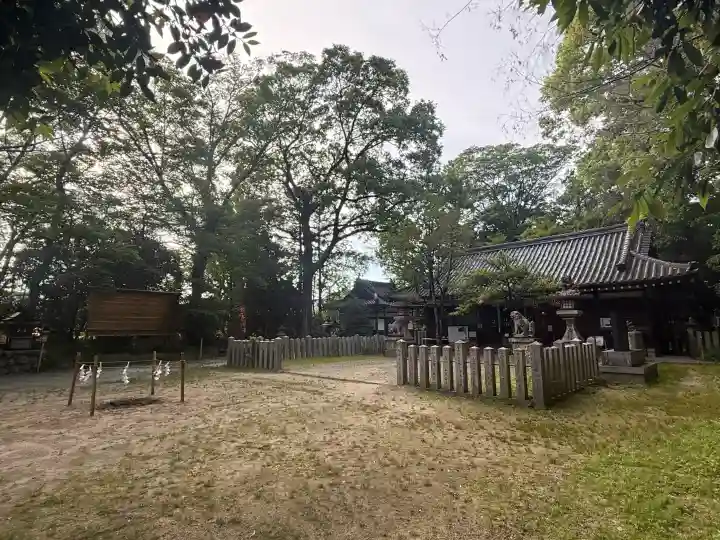 鏡作坐天照御魂神社の{uncategorized: "未分類", other: "その他", undefined: "問題あり", building: "その他建物", grave: "お墓", sacred_gate: "鳥居", guardian: "狛犬", statue: "像", buddha: "仏像", history: "歴史", nature: "自然", garden: "庭園", animal: "動物", pagoda: "塔", temizu: "手水舎", mountain_gate: "山門・神門", sanctuary: "本殿・本堂", subordinate: "末社・摂社", art: "芸術", scenery: "景色", jizo: "地蔵", ema: "絵馬", goshuin: "御朱印", omikuji: "おみくじ", items: "授与品その他", amulet: "お守り", goshuincho: "御朱印帳", eats: "食事", festival: "お祭り", votive_dance: "神楽", shichigosan: "七五三参", wedding: "結婚式", experience: "体験その他", initially: "初詣", around: "周辺", anti_infection: "感染症対策"}
