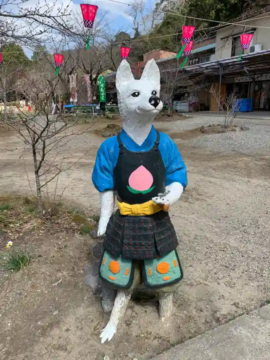 桃太郎神社(栗栖)の狛犬