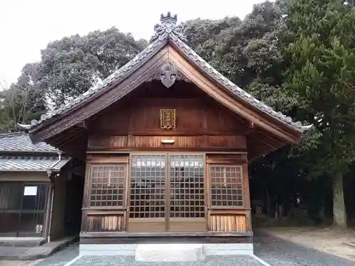 稲荷神社の本殿