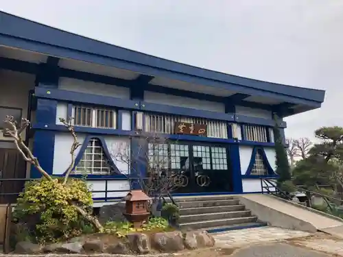 西光寺の本殿・本堂