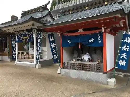 高塚愛宕地蔵尊の末社・摂社