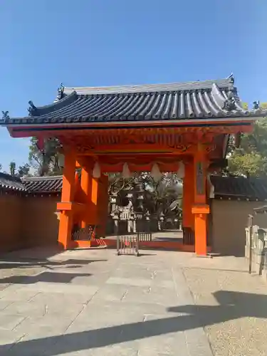 西宮神社の山門