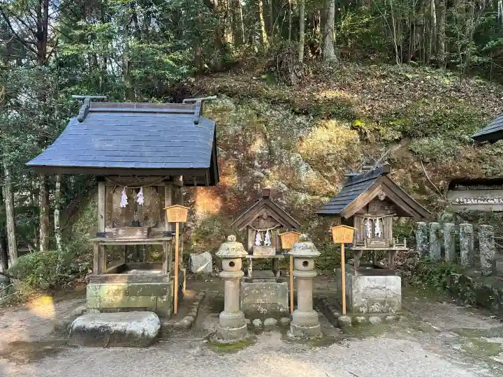 玉作湯神社の{uncategorized: "未分類", other: "その他", undefined: "問題あり", building: "その他建物", grave: "お墓", sacred_gate: "鳥居", guardian: "狛犬", statue: "像", buddha: "仏像", history: "歴史", nature: "自然", garden: "庭園", animal: "動物", pagoda: "塔", temizu: "手水舎", mountain_gate: "山門・神門", sanctuary: "本殿・本堂", subordinate: "末社・摂社", art: "芸術", scenery: "景色", jizo: "地蔵", ema: "絵馬", goshuin: "御朱印", omikuji: "おみくじ", items: "授与品その他", amulet: "お守り", goshuincho: "御朱印帳", eats: "食事", festival: "お祭り", votive_dance: "神楽", shichigosan: "七五三参", wedding: "結婚式", experience: "体験その他", initially: "初詣", around: "周辺", anti_infection: "感染症対策"}