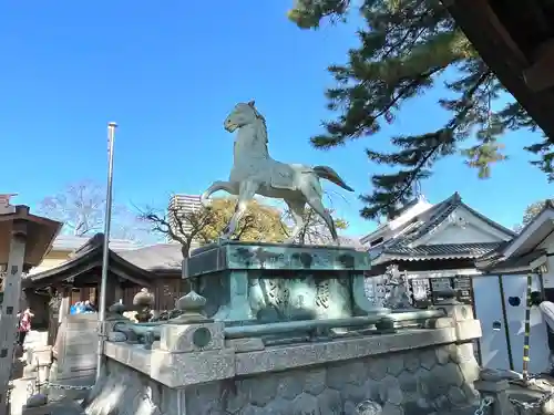 龍城神社の像