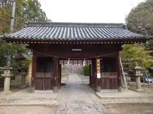 玉井宮東照宮の山門・神門