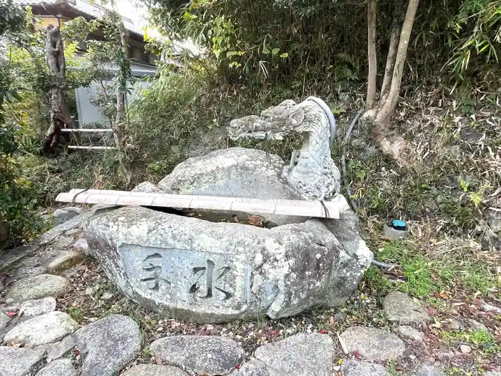 吉田神社の像