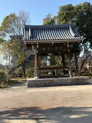 百萬遍知恩寺の{uncategorized: "未分類", other: "その他", undefined: "問題あり", building: "その他建物", grave: "お墓", sacred_gate: "鳥居", guardian: "狛犬", statue: "像", buddha: "仏像", history: "歴史", nature: "自然", garden: "庭園", animal: "動物", pagoda: "塔", temizu: "手水舎", mountain_gate: "山門・神門", sanctuary: "本殿・本堂", subordinate: "末社・摂社", art: "芸術", scenery: "景色", jizo: "地蔵", ema: "絵馬", goshuin: "御朱印", omikuji: "おみくじ", items: "授与品その他", amulet: "お守り", goshuincho: "御朱印帳", eats: "食事", festival: "お祭り", votive_dance: "神楽", shichigosan: "七五三参", wedding: "結婚式", experience: "体験その他", initially: "初詣", around: "周辺", anti_infection: "感染症対策"}