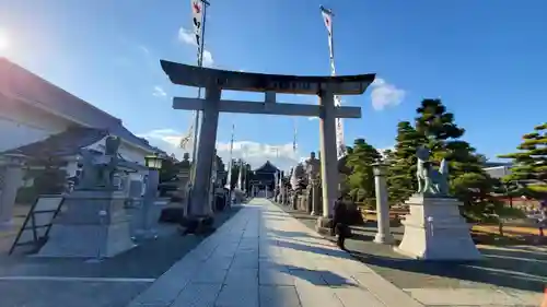 豊川閣　妙厳寺の鳥居