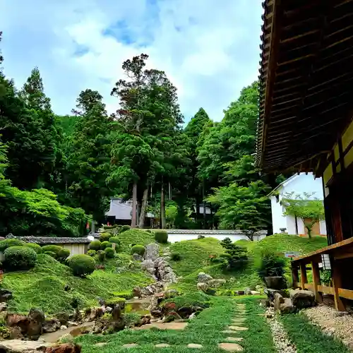 冨賀寺の庭園