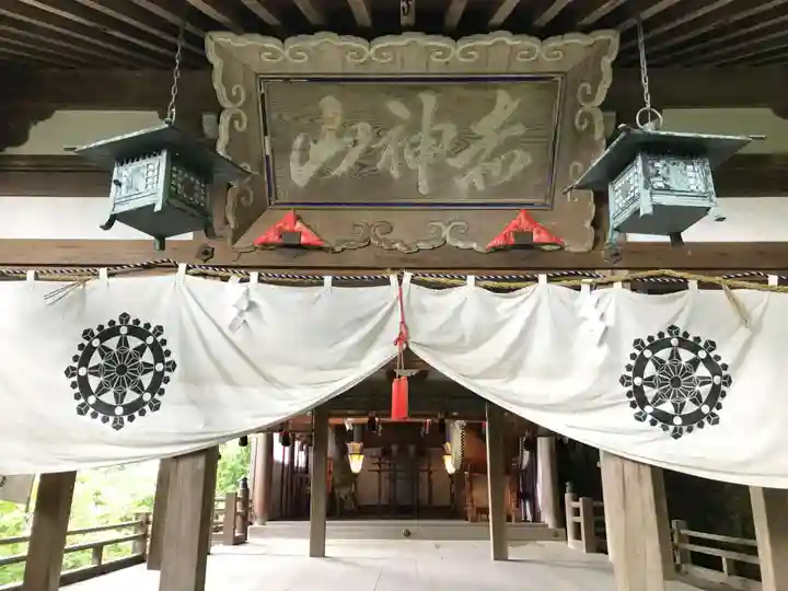 阿賀神社の本殿・本堂