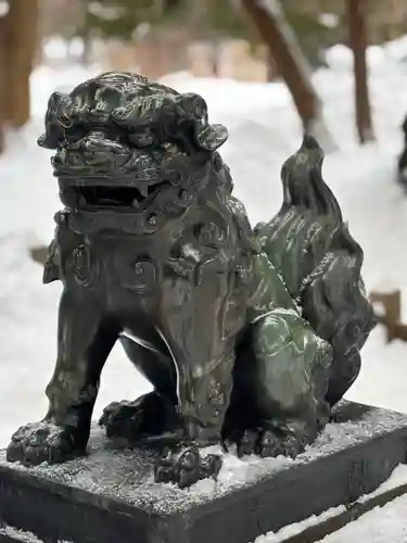北海道神宮の狛犬