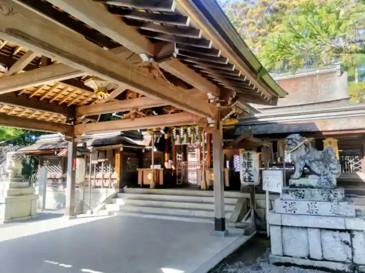 建部大社の{uncategorized: "未分類", other: "その他", undefined: "問題あり", building: "その他建物", grave: "お墓", sacred_gate: "鳥居", guardian: "狛犬", statue: "像", buddha: "仏像", history: "歴史", nature: "自然", garden: "庭園", animal: "動物", pagoda: "塔", temizu: "手水舎", mountain_gate: "山門・神門", sanctuary: "本殿・本堂", subordinate: "末社・摂社", art: "芸術", scenery: "景色", jizo: "地蔵", ema: "絵馬", goshuin: "御朱印", omikuji: "おみくじ", items: "授与品その他", amulet: "お守り", goshuincho: "御朱印帳", eats: "食事", festival: "お祭り", votive_dance: "神楽", shichigosan: "七五三参", wedding: "結婚式", experience: "体験その他", initially: "初詣", around: "周辺", anti_infection: "感染症対策"}