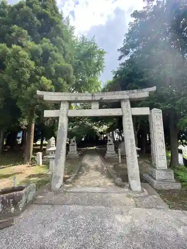 若宮八幡神社の鳥居
